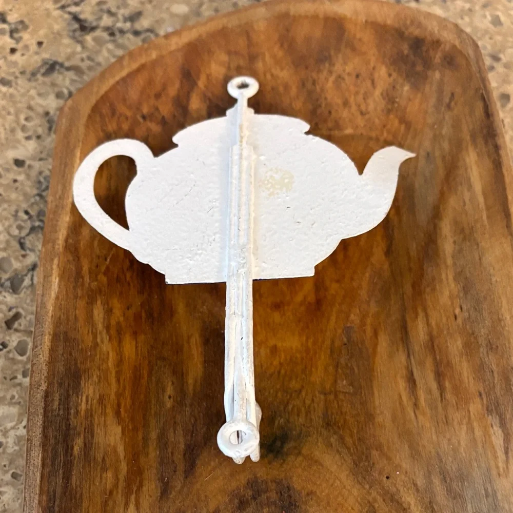 Blue and White Teapot/ Coffeepot  Decorative Metal Kitchen Wall Hooks